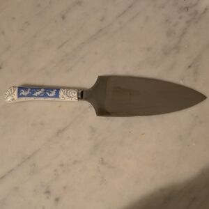 Decorative Blue & Silver Cake Server